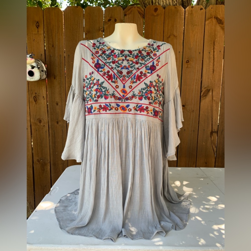 Umgee embroidered blouse size Medium.